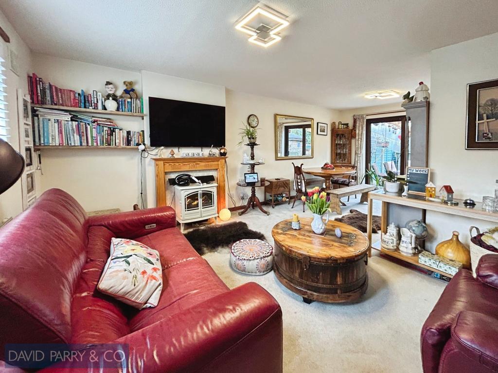Modern 2 bedroom semi detached