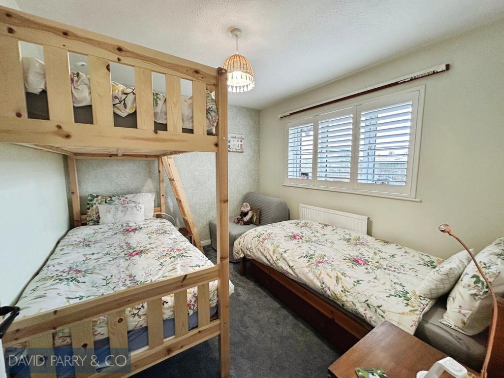 Modern 2 bedroom semi detached