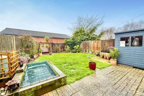 3 bedroom semi-detached house for sale, Bonington Chase, Chelmsford