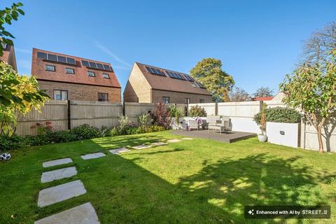 undefined, Whattingdon Road, Coulsdon CR5