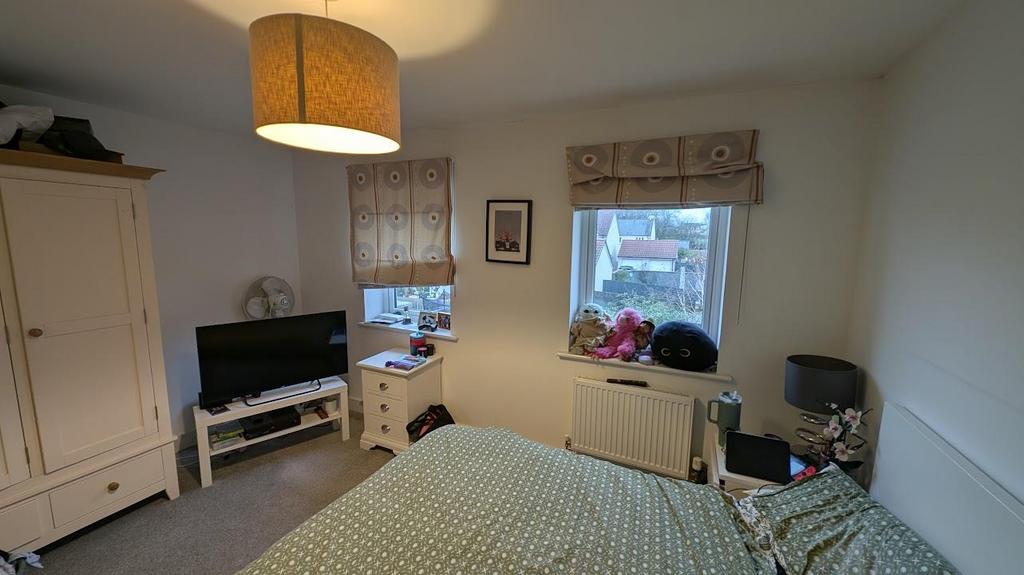 16 Sommerville bed 1 2.jpg