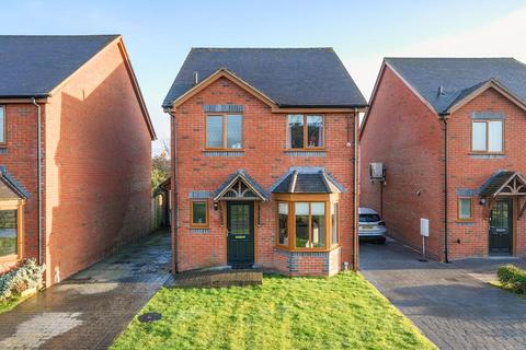 3 bedroom detached house for sale, Heywood Court, Ightfield.