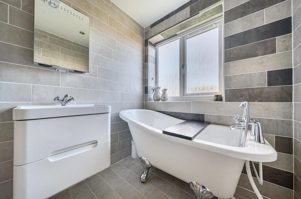 Bath1.jpg