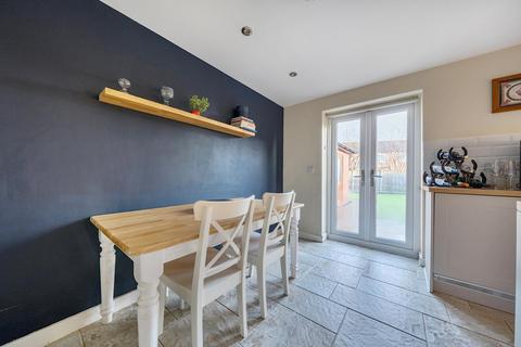 3 bedroom detached house for sale, Heywood Court, Ightfield.