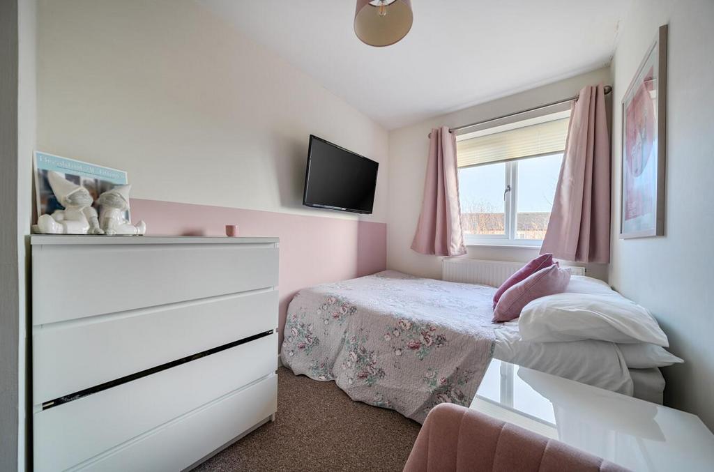 Bed3.jpg