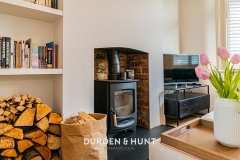 2 bedroom end of terrace house for sale, Douglas Road, Hornchurch, RM11