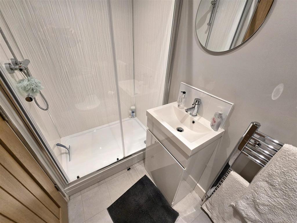 Ensuite to Master