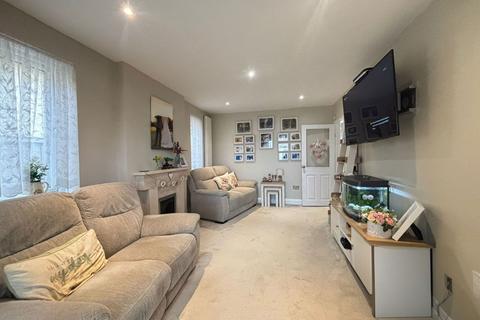 undefined, Harrow Crescent, Romford RM3