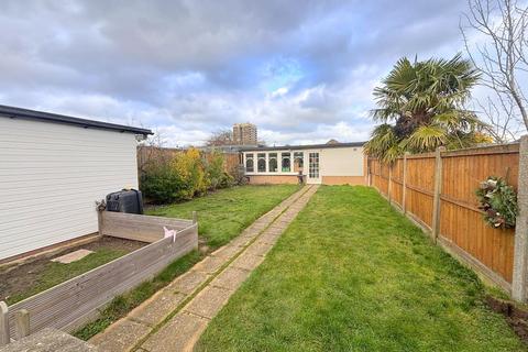 undefined, Harrow Crescent, Romford RM3