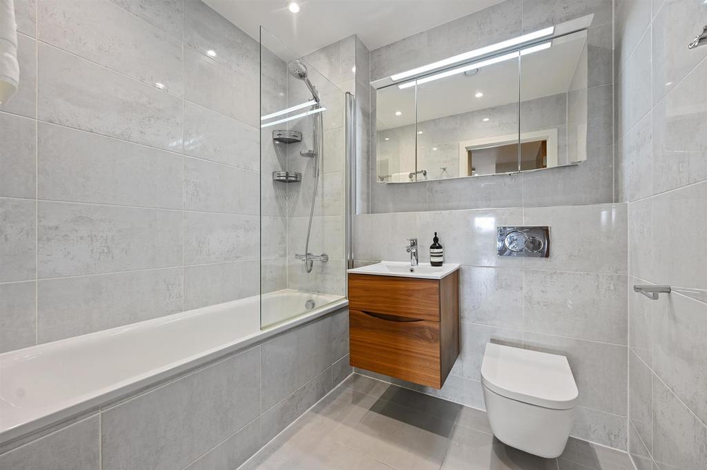 Bathroom.jpg