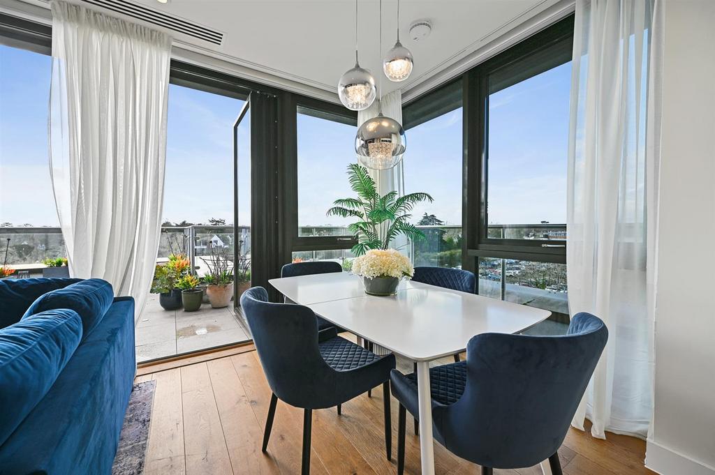 Dining Area.jpg