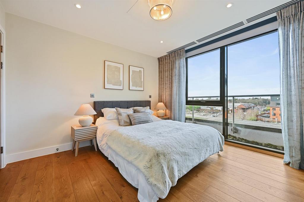 Master Bedroom.jpg
