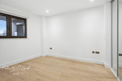 2 bedroom apartment to rent, Trego Road, LONDON