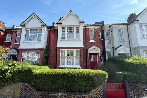 4 bedroom terraced house for sale, Spencer Avenue, London N13