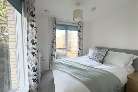 2 bedroom flat for sale, Adenmore Road, London, SE6