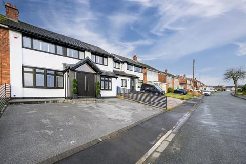 Harris Drive, Bury, BL9
