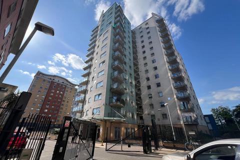 2 bedroom flat for sale, Axon Place, Ilford