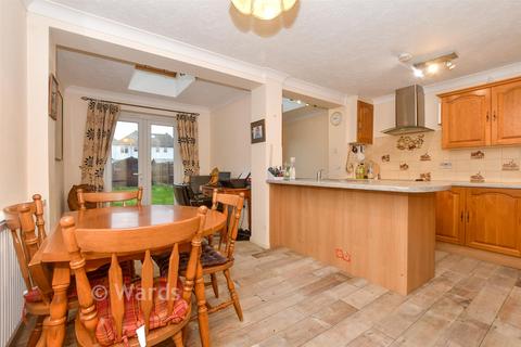 3 bedroom end of terrace house for sale, Queens Road, Littlestone TN28