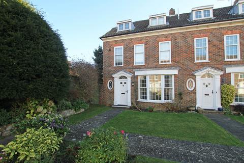 3 bedroom end of terrace house for sale - Chesterfield Gardens, Eastbourne, BN20 7NJ