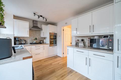 undefined, Kesteven Way, Wokingham, Berkshire
