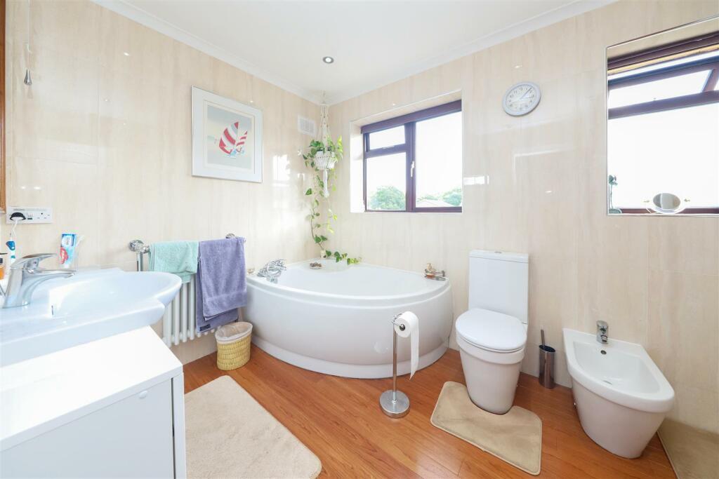 Bathroom.jpeg