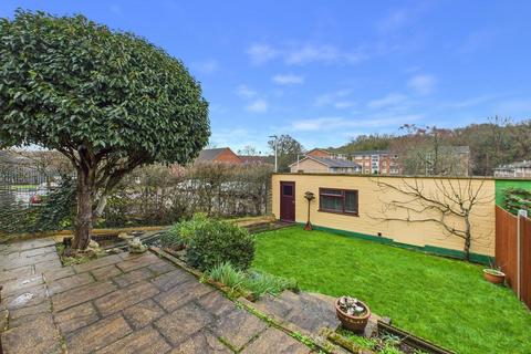 4 bedroom semi-detached house for sale, Reservoir Road, Ruislip HA4