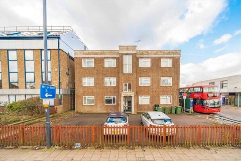 2 bedroom flat to rent, Pinner Road, Harrow HA1
