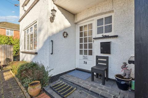 3 bedroom flat for sale,  Amersham Road, GERRARDS CROSS SL9