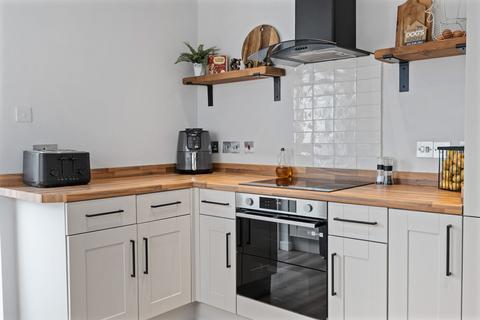 2 bedroom end of terrace house for sale, Copthorne Common, Crawley RH10