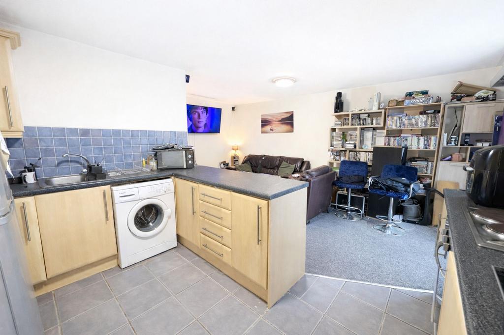 Kitchen Lounge