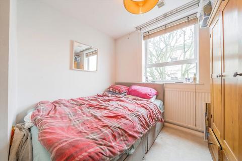1 bedroom flat for sale, Belgrave Gardens, London NW8
