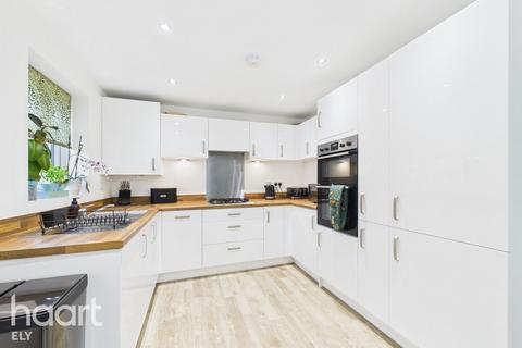 3 bedroom detached house for sale, Forsythia Road, Ely