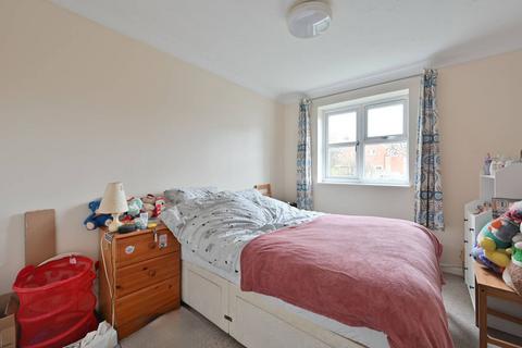 undefined, Mangles Road, Guildford, GU1