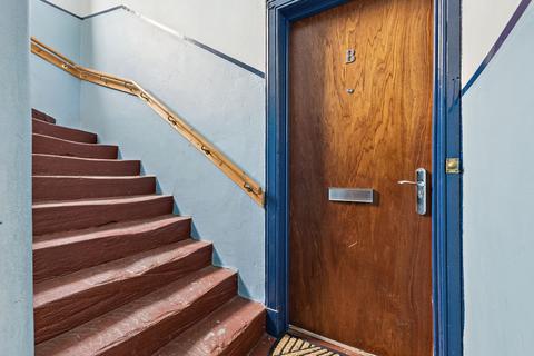 2 bedroom flat for sale, Ballantine Place, Perth, PH1