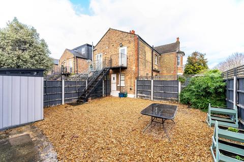 2 bedroom flat to rent, Chilton Road, Kew, Richmond, TW9