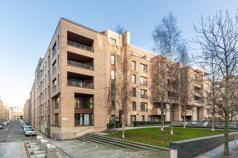 McEwan Square, Edinburgh, EH3