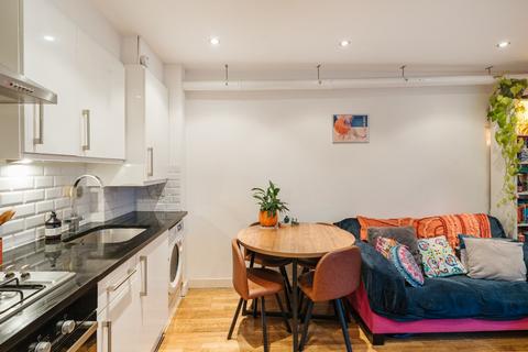 1 bedroom apartment for sale, Wadeson Street, London E2