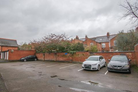 1 bedroom flat for sale, Ashleigh Gardens, Ashleigh Road, Leicester