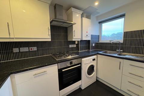 2 bedroom apartment to rent, Bury Road, Gadebury Heights, HP1