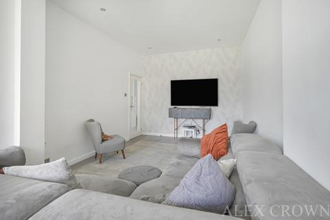 3 bedroom semi-detached house for sale, Curthwaite Gardens, Oakwood