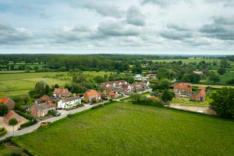 undefined, A Substantial Period Home in Hindolveston