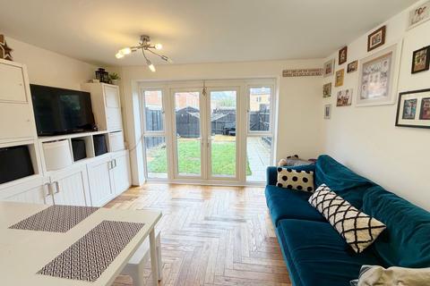 3 bedroom semi-detached house for sale, Wilkinson Road, Bedford MK42
