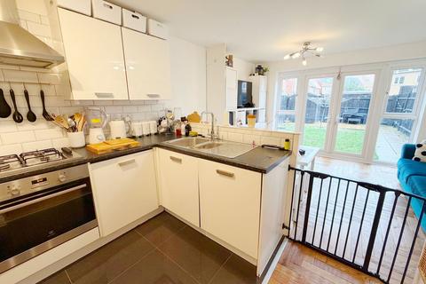 3 bedroom semi-detached house for sale, Wilkinson Road, Bedford MK42