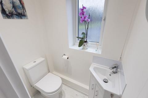 4 bedroom detached house for sale, Saxon Road, Crawley RH10