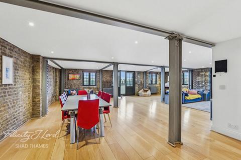 2 bedroom apartment for sale, Tempus Wharf, 29 Bermondsey Wall West, SE16