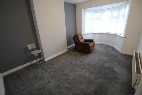 3 bedroom flat to rent, Tantobie Road, Newcastle Upon Tyne NE15