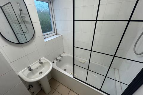 undefined, Alexandra Road, Burton upon Trent DE15