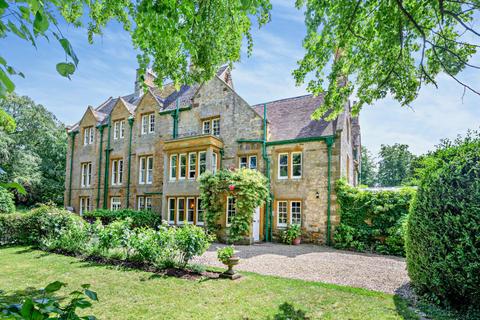 4 bedroom house for sale, Banbury Road, Moreton Pinkney, Daventry, Northamptonshire, NN11