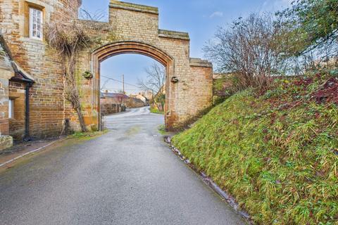 4 bedroom house for sale, Banbury Road, Moreton Pinkney, Daventry, Northamptonshire, NN11