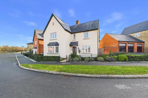 5 bedroom detached house for sale, Roberts Road, Silverstone, Towcester, Northamptonshire, NN12